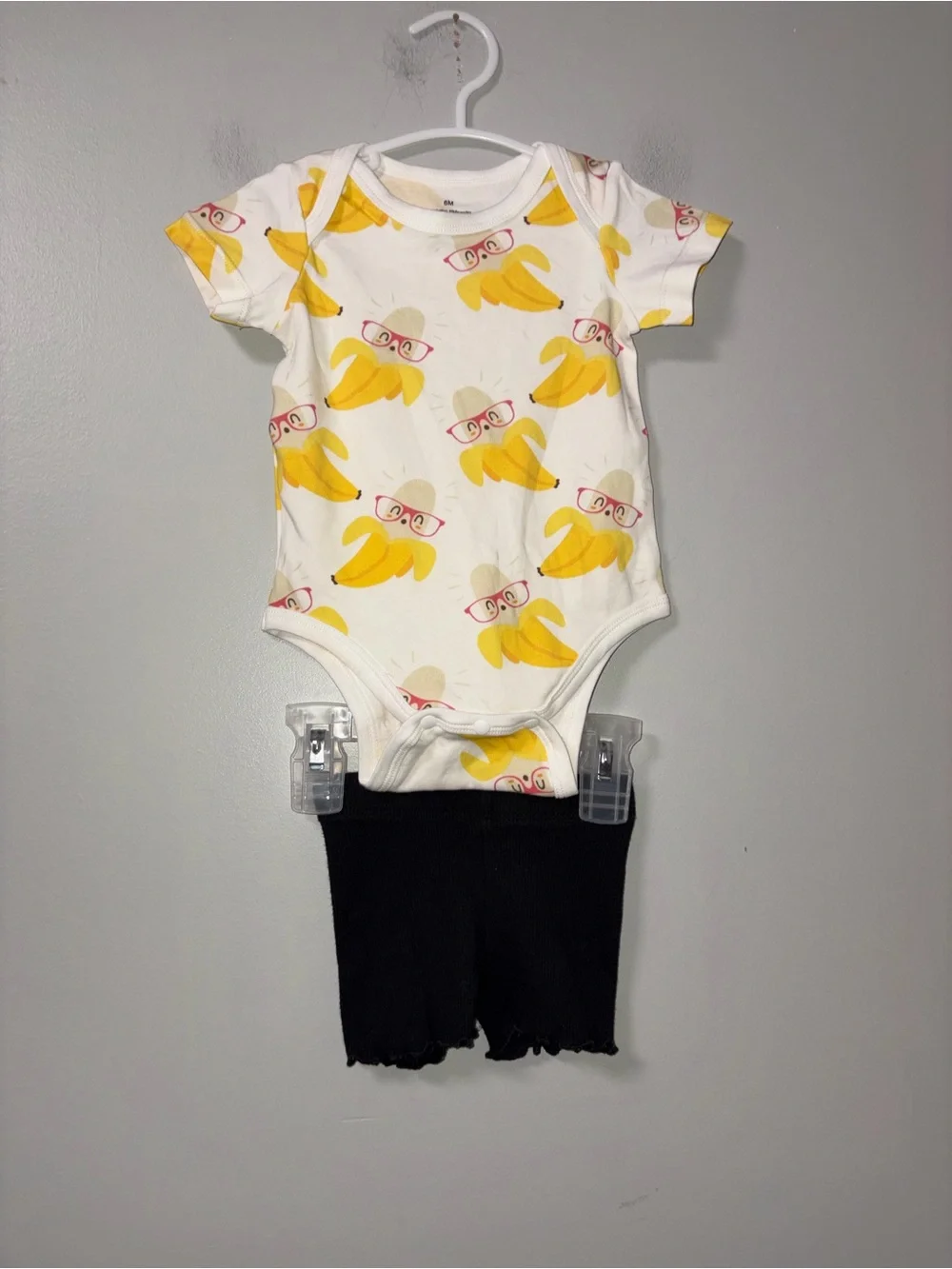 Unbranded White Yellow Banana Print Body Suit Garanimals Black Shorts 3-6M
